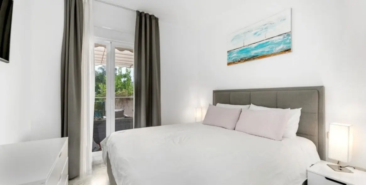 Venta de apartamento en planta baja en The Golden Mile 11