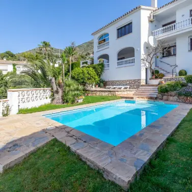 Venta de villa independiente en Benalmadena