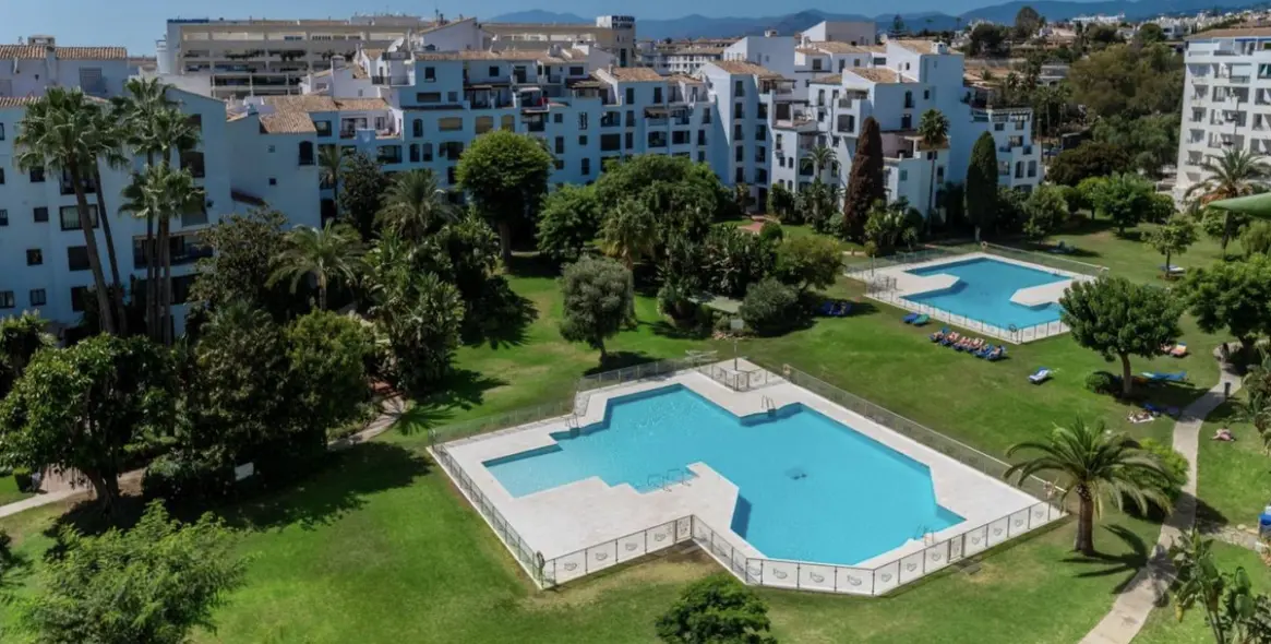 Venta de ático dúplex en Puerto Banús 1