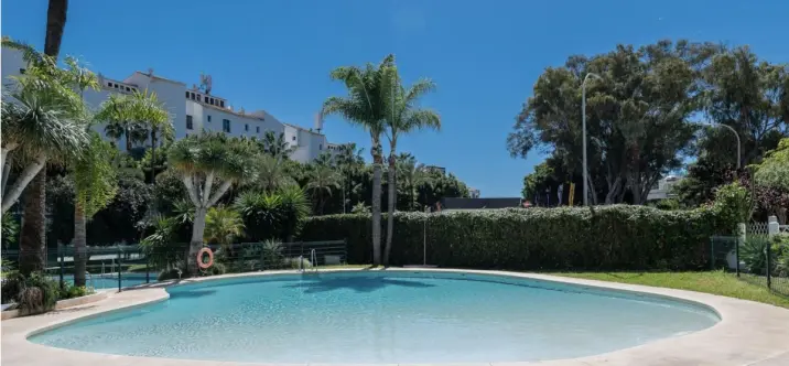 Venta de ático dúplex en Puerto Banús 1