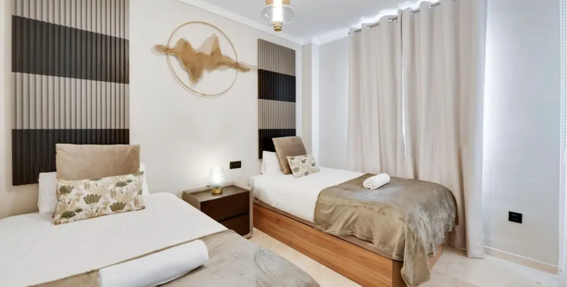 Venta de ático dúplex en Puerto Banús 17