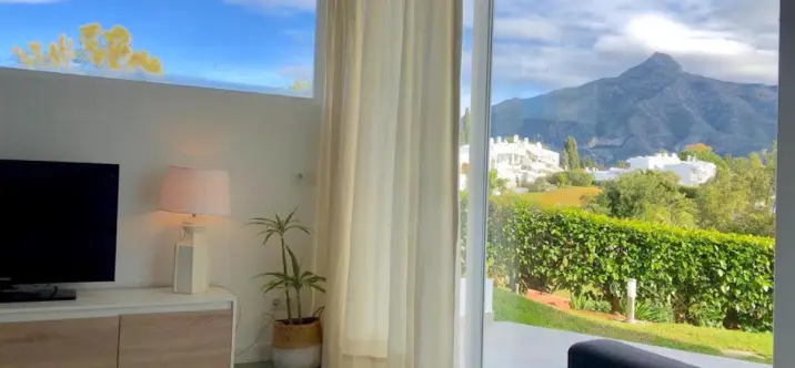 Short-term rent of ground floor apartment in Nueva Andalucía 3