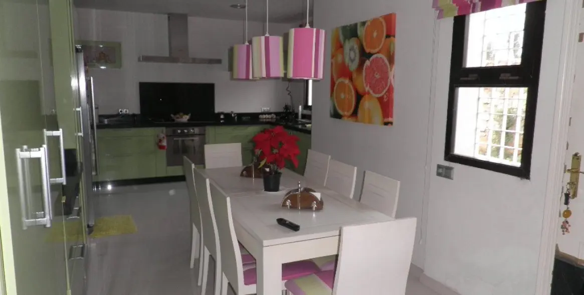 Long-term rent of detached villa in Estepona 3