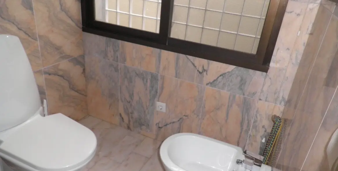Long-term rent of detached villa in Estepona 20