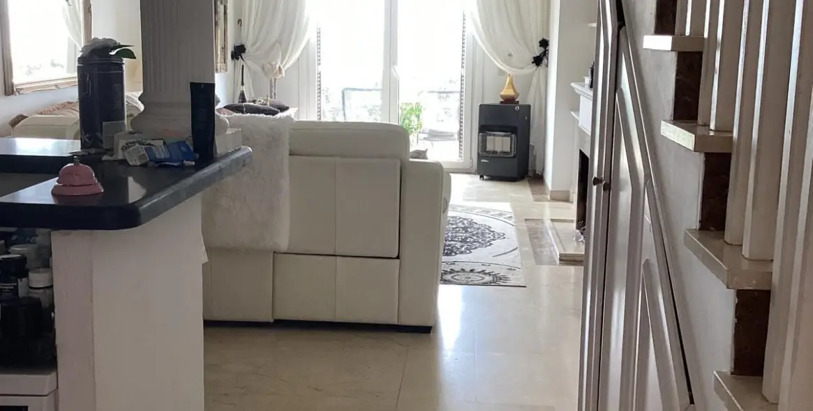Долгосрочная аренда двухуровневых апартаментов в Estepona 3