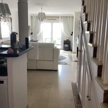 Долгосрочная аренда двухуровневых апартаментов в Estepona