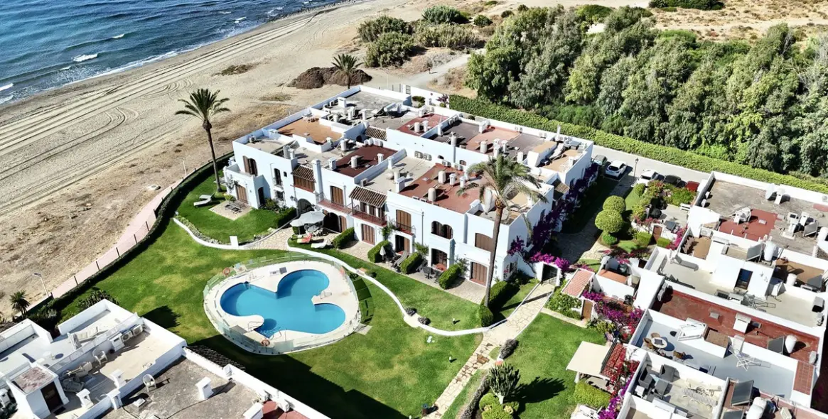 Long-term rent of duplex in Estepona 26