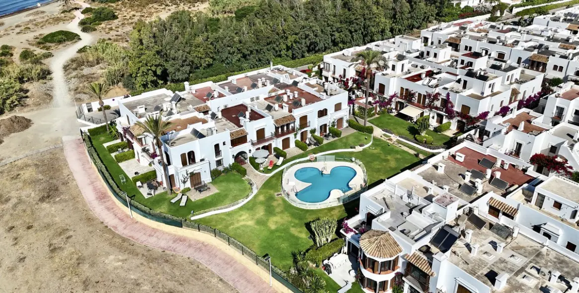 Long-term rent of duplex in Estepona 27