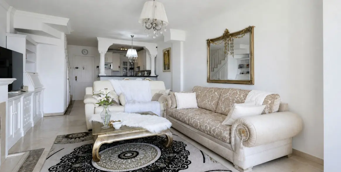 Long-term rent of duplex in Estepona 35