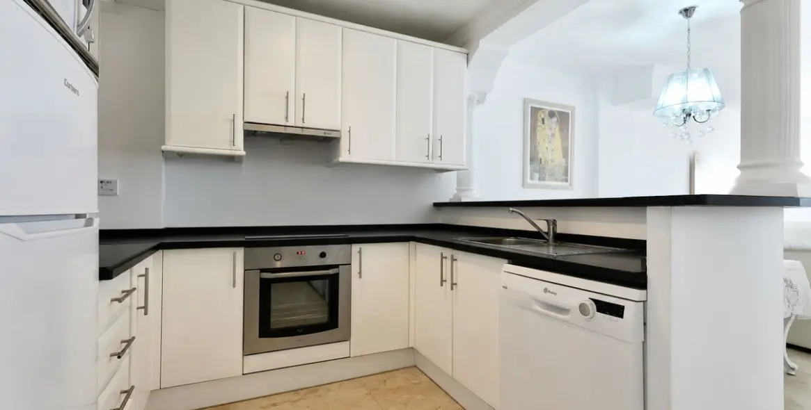 Long-term rent of duplex in Estepona 37
