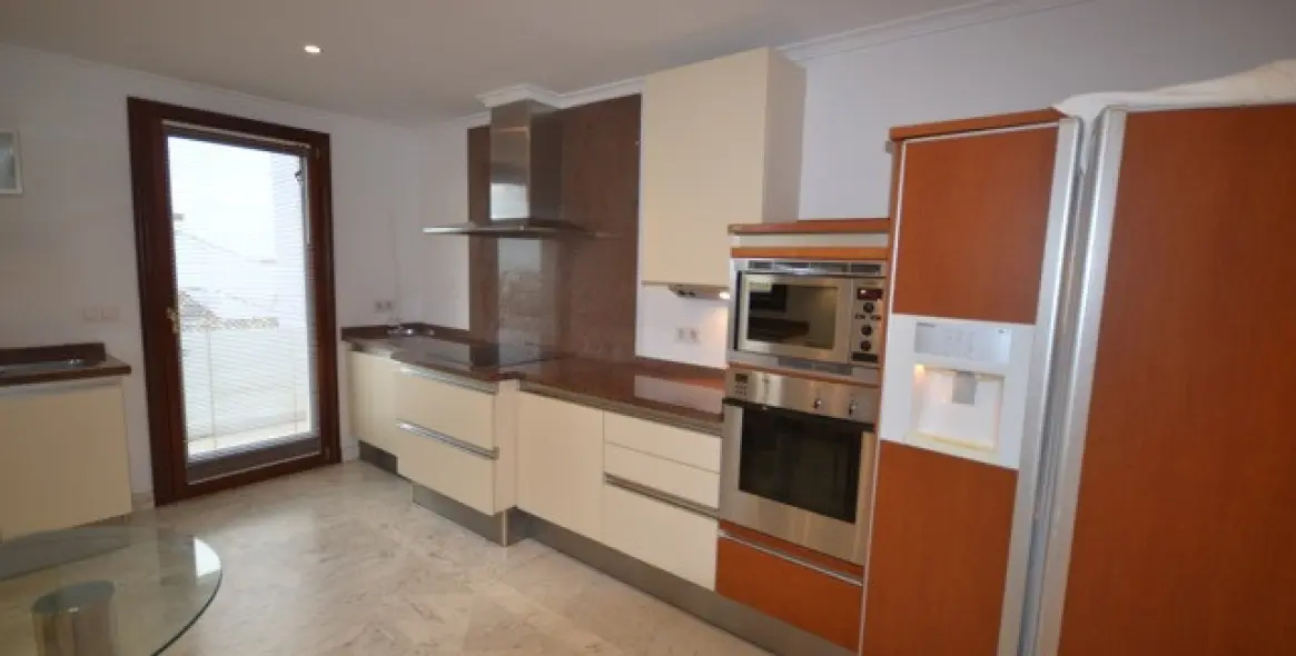 Long-term rent of penthouse in Sierra Blanca 3
