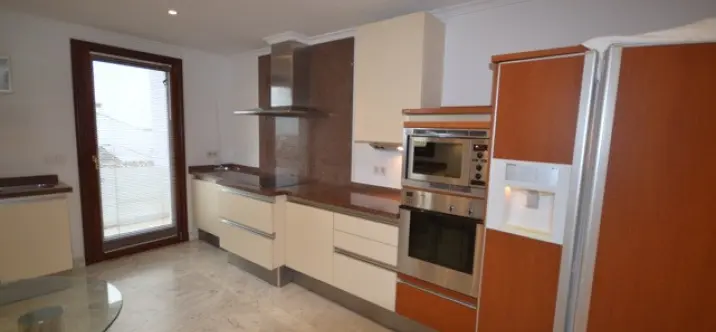 Long-term rent of penthouse in Sierra Blanca 2