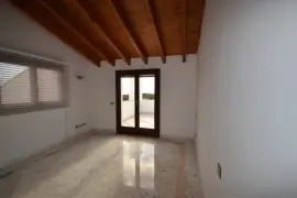 Image 7 thumb