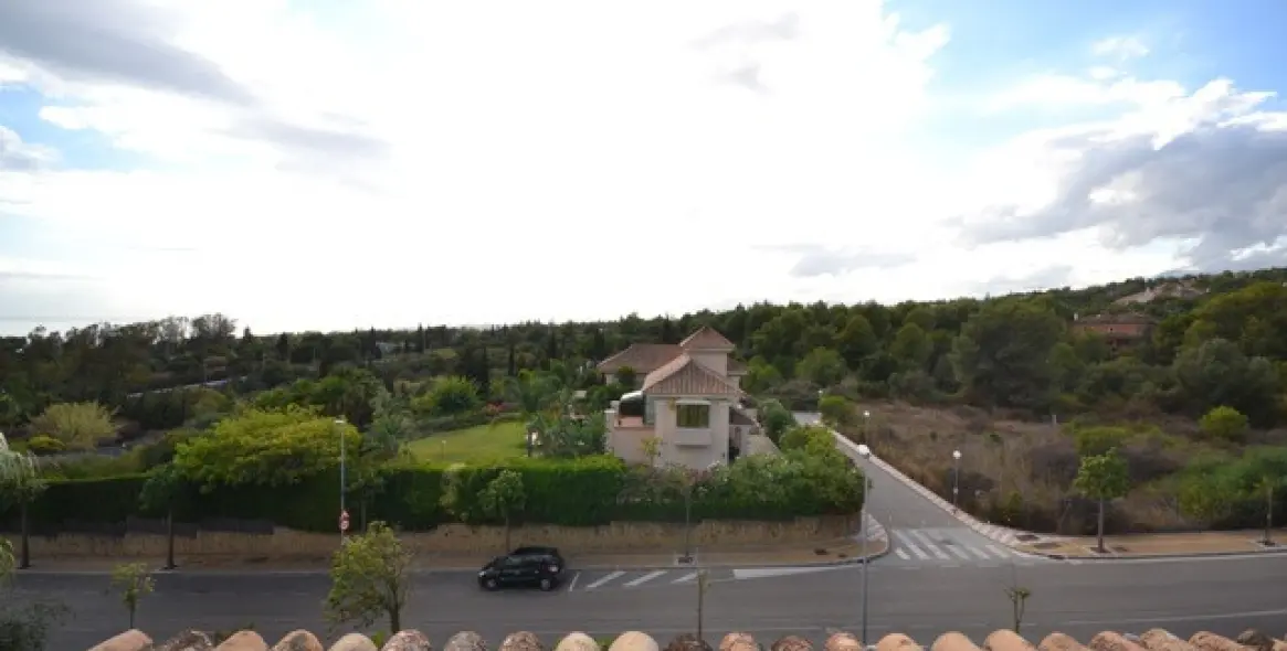 Long-term rent of penthouse in Sierra Blanca 9