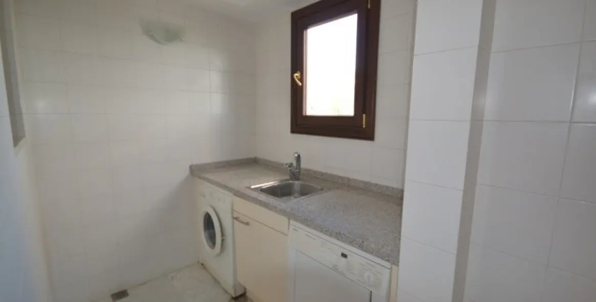 Long-term rent of penthouse in Sierra Blanca 18