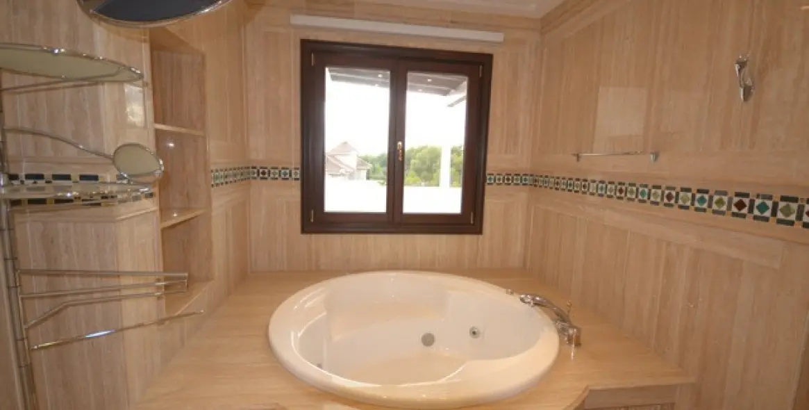 Long-term rent of penthouse in Sierra Blanca 22