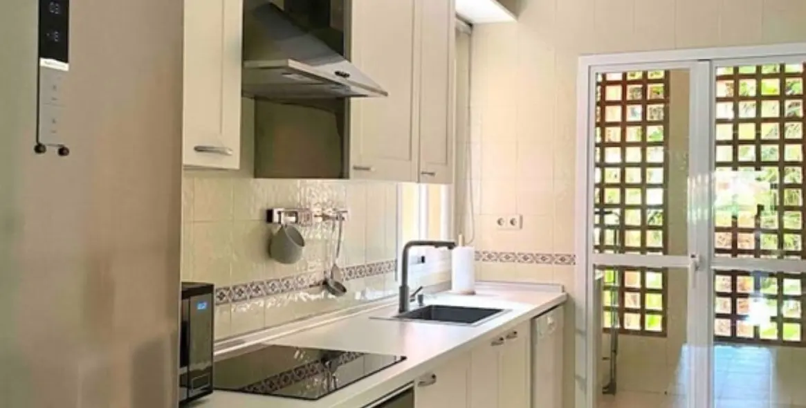 Long-term rent of ground floor apartment in Marbella 11