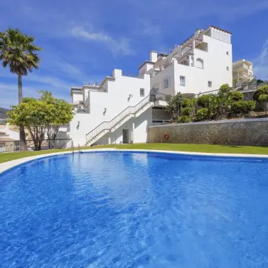 Venta de apartamento en planta media en Benalmadena