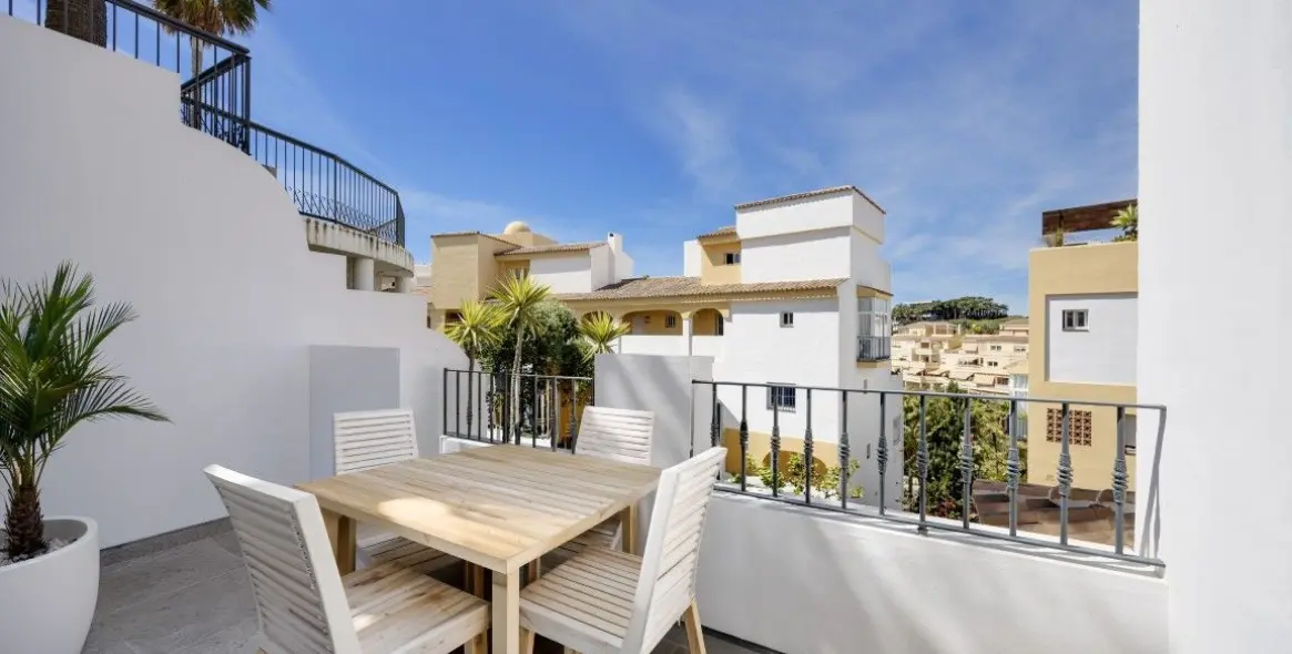 Sale of middle floor apartment in Benalmadena 4
