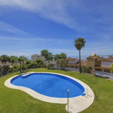 Venta de apartamento en planta media en Benalmadena