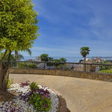 Venta de apartamento en planta media en Benalmadena