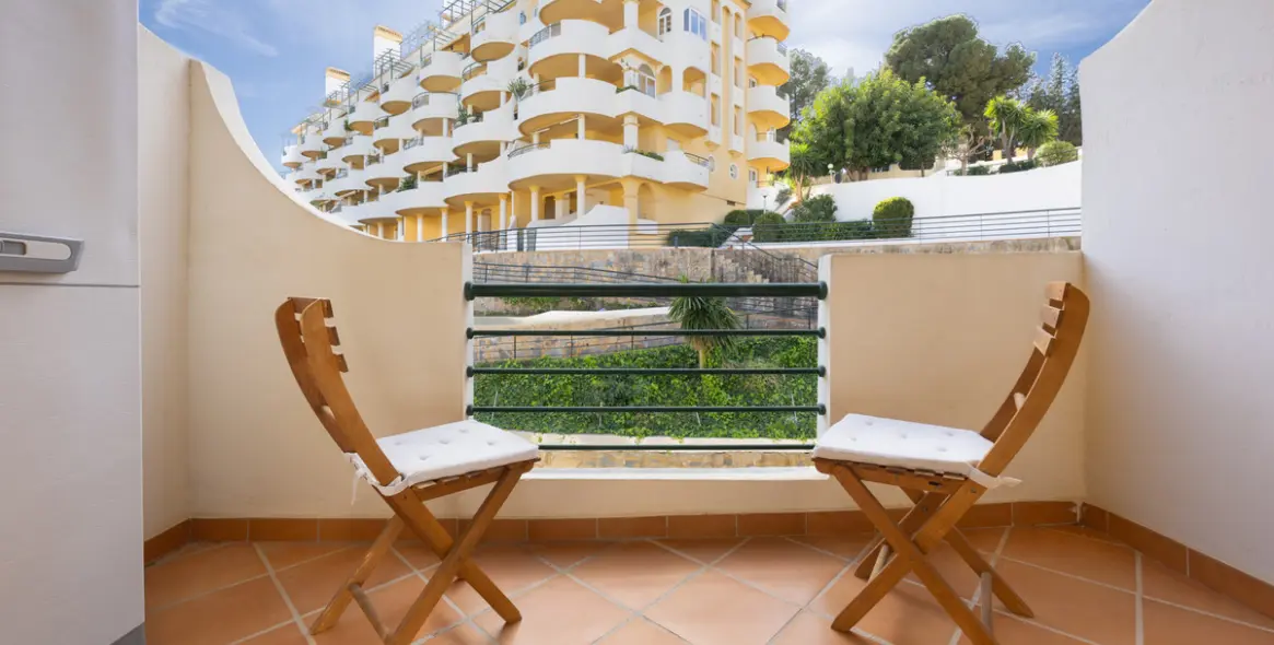 Venta de apartamento en planta media en Nueva Andalucía 16