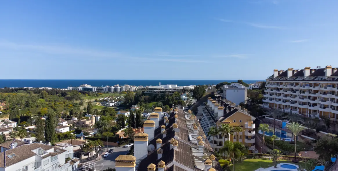 Venta de apartamento en planta media en Nueva Andalucía 22