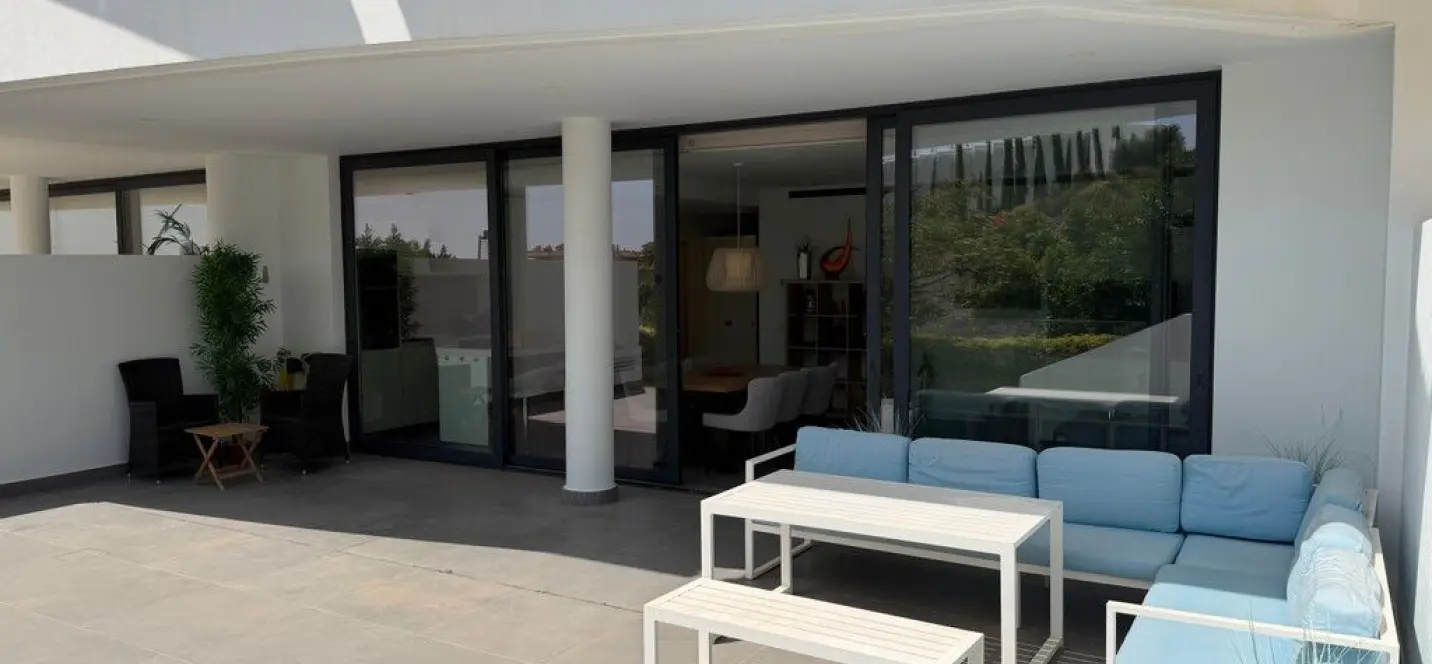 Venta de apartamento en planta baja en Higueron 0