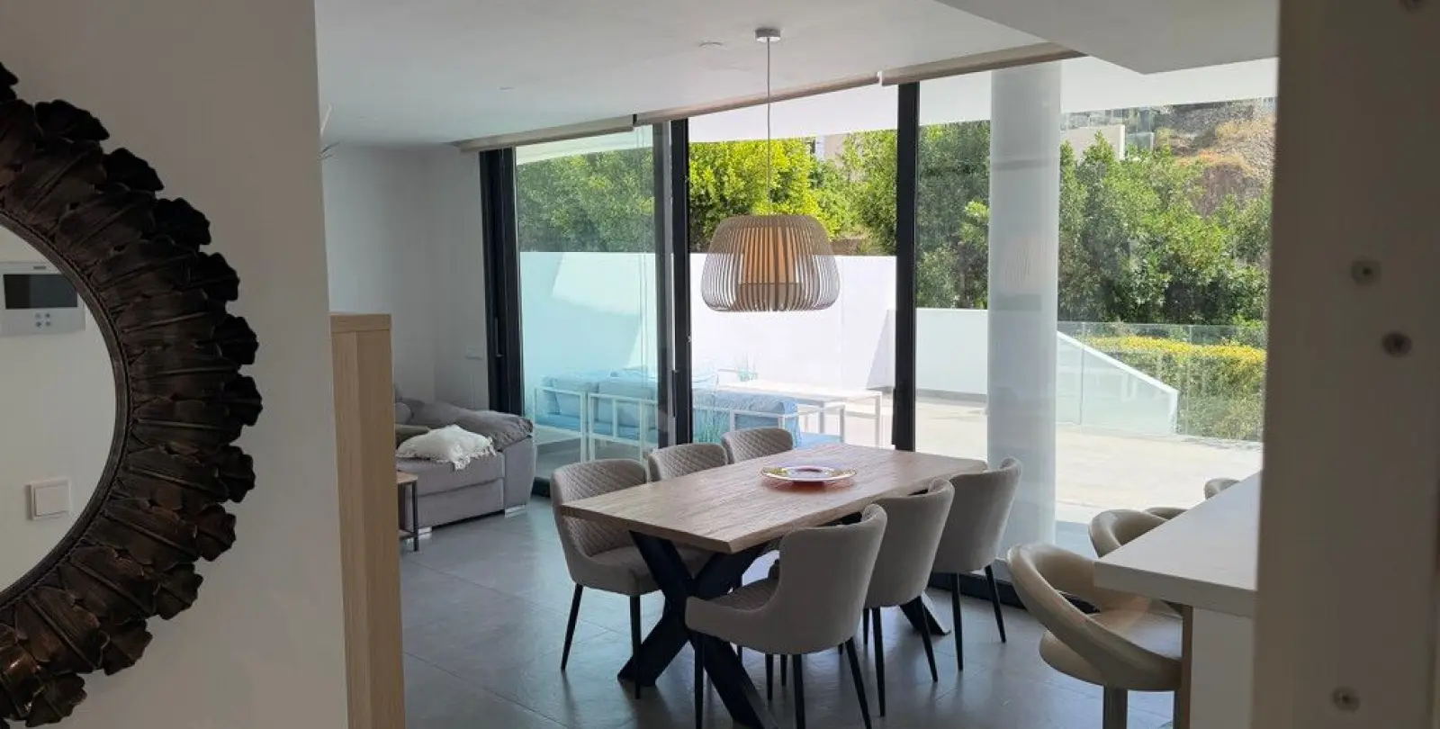 Venta de apartamento en planta baja en Higueron 2