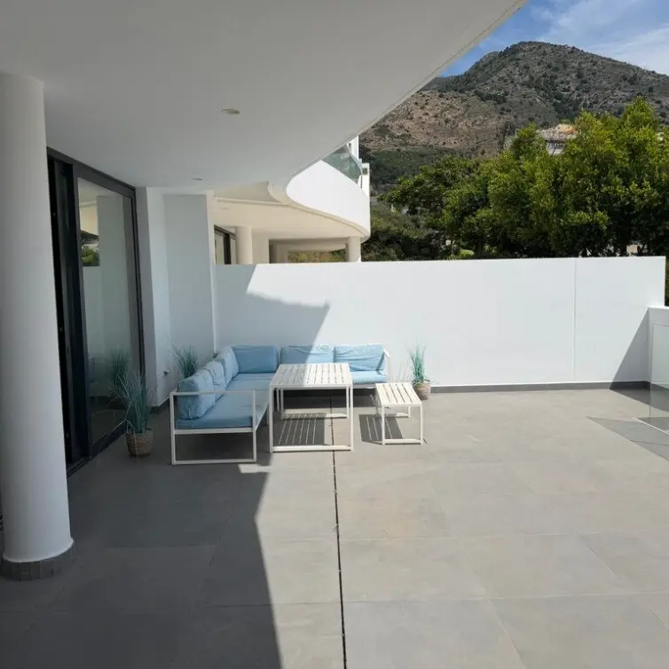Venta de apartamento en planta baja en Higueron