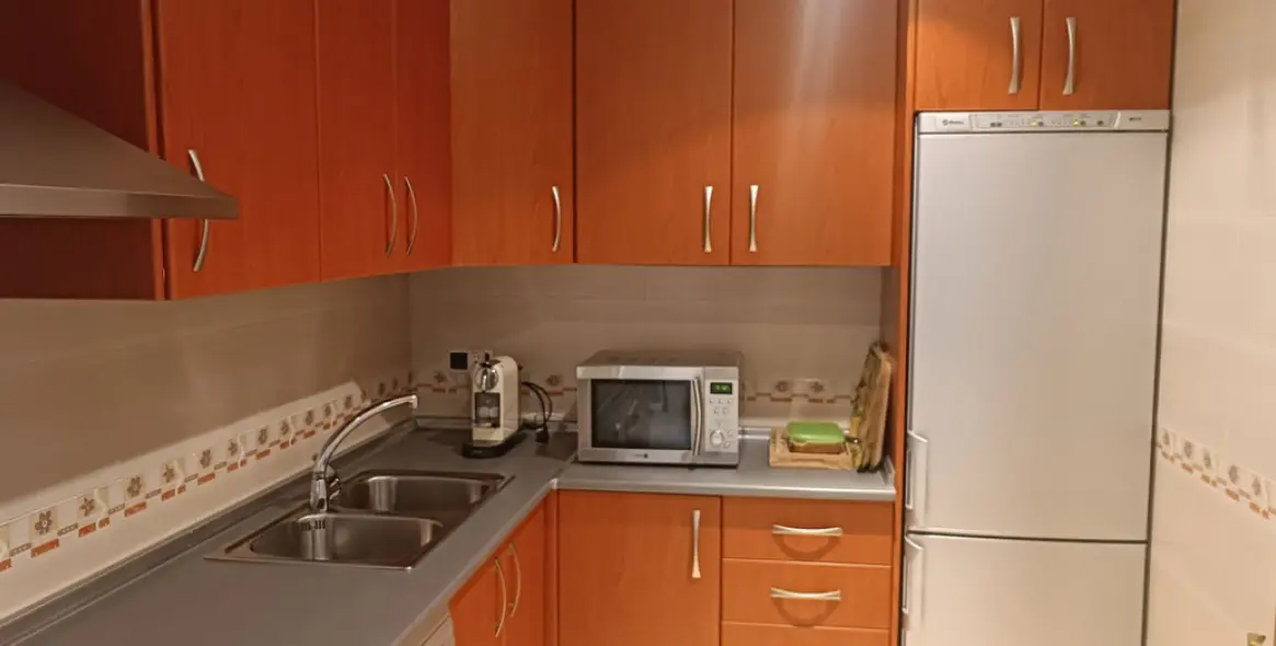 Sale of middle floor apartment in Elviria 15