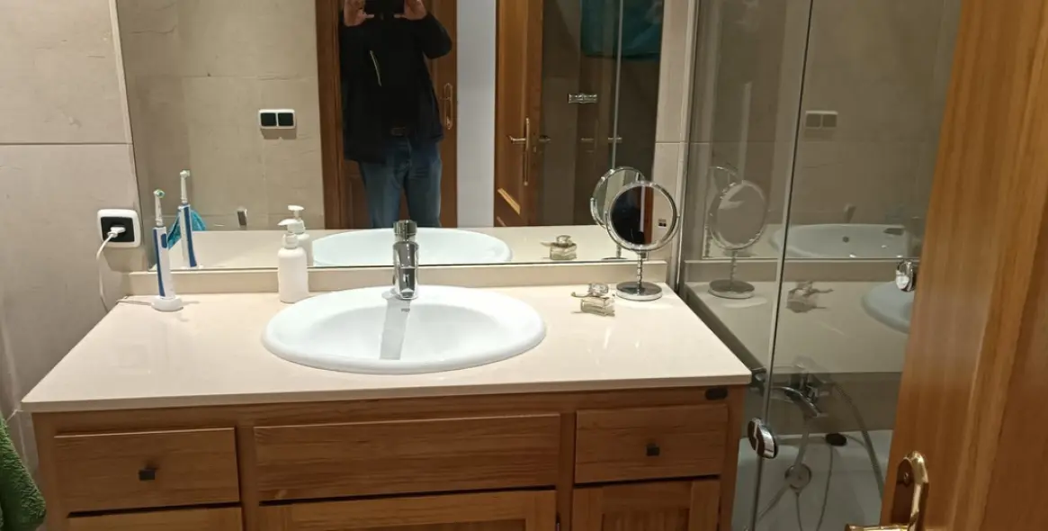 Sale of middle floor apartment in Elviria 19