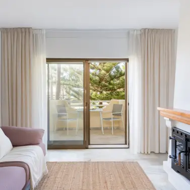 Sale of middle floor apartment in La Cala de Mijas