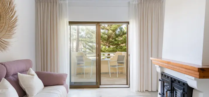 Sale of middle floor apartment in La Cala de Mijas 2