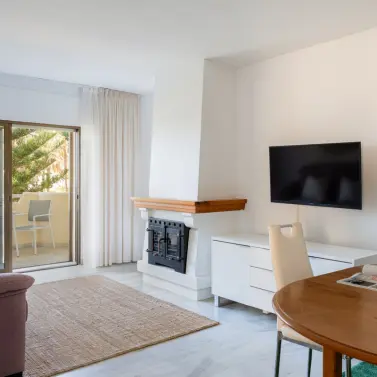 Sale of middle floor apartment in La Cala de Mijas