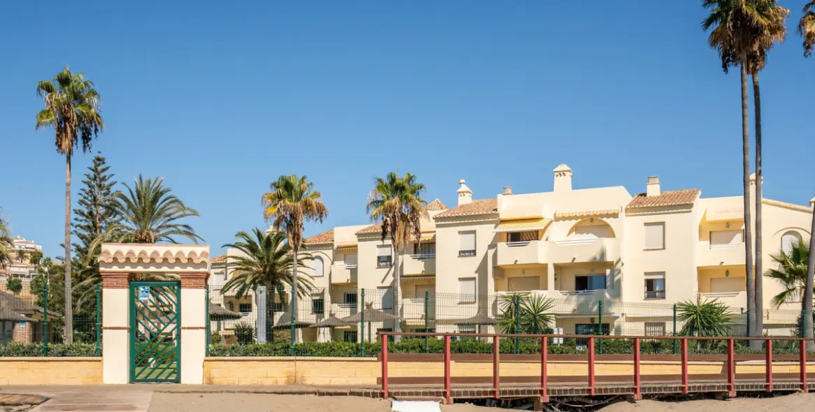 Sale of middle floor apartment in La Cala de Mijas 20