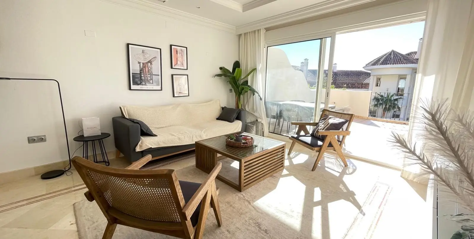 Sale of middle floor apartment in Nueva Andalucía 12