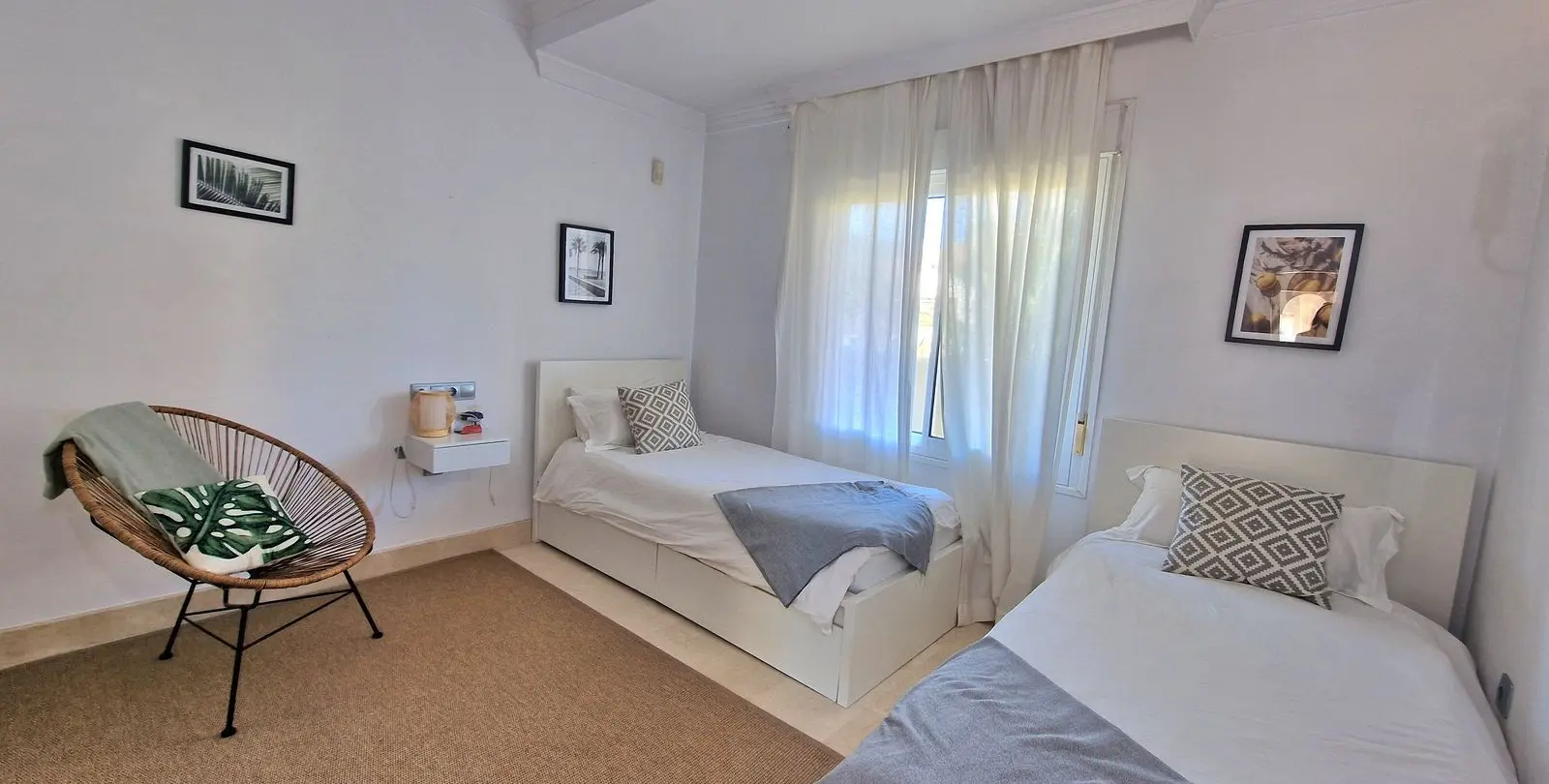 Sale of middle floor apartment in Nueva Andalucía 22