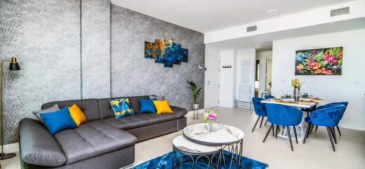 Venta de apartamento en planta media en Fuengirola 1