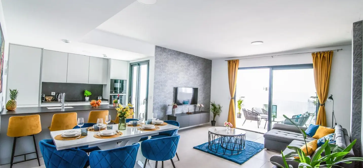 Продажа апартаментов на среднем этаже в Fuengirola 0