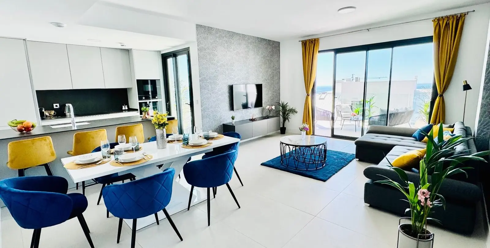 Sale of middle floor apartment in Fuengirola 5