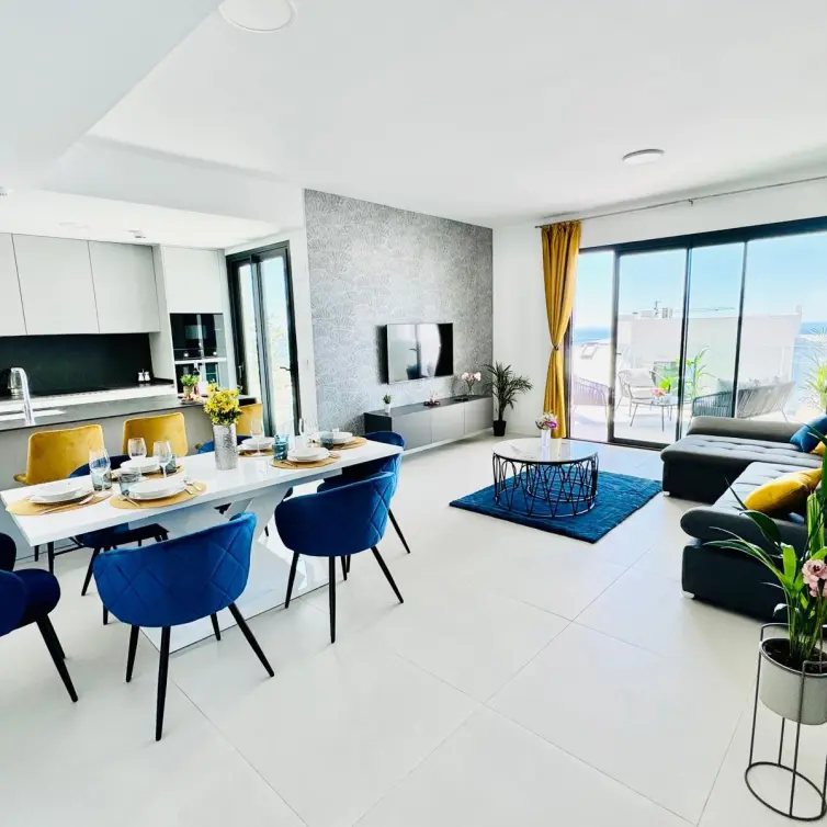 Продажа апартаментов на среднем этаже в Fuengirola