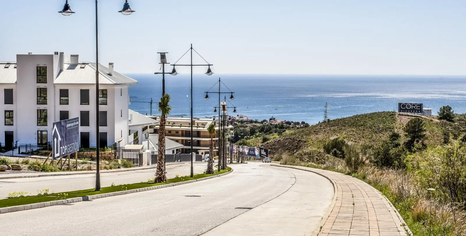 Sale of middle floor apartment in Fuengirola 14