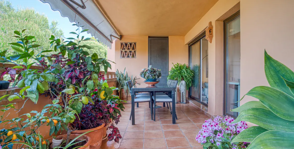 Venta de apartamento en planta media en The Golden Mile 3