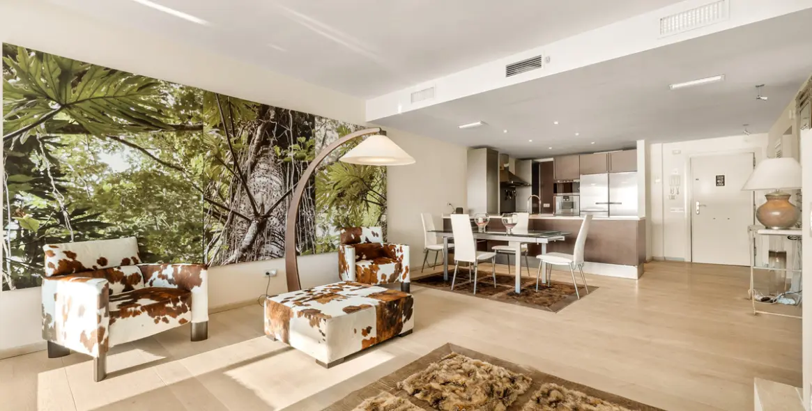 Venta de apartamento en planta media en Puerto Banús 14