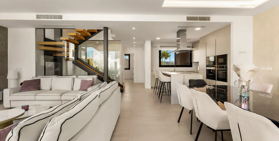 Venta de casa pareada en Río Real 9
