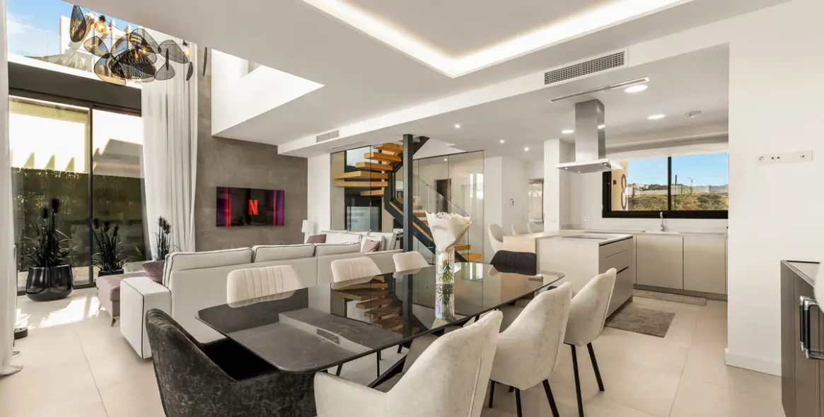 Venta de casa pareada en Río Real 27