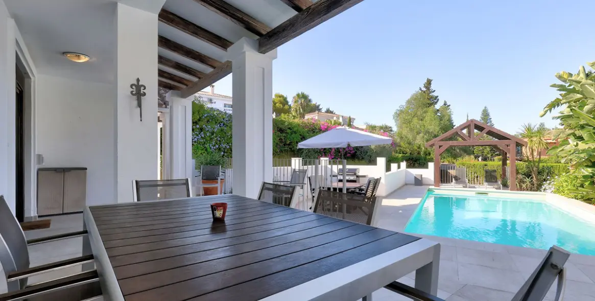 Venta de villa independiente en El Rosario 18