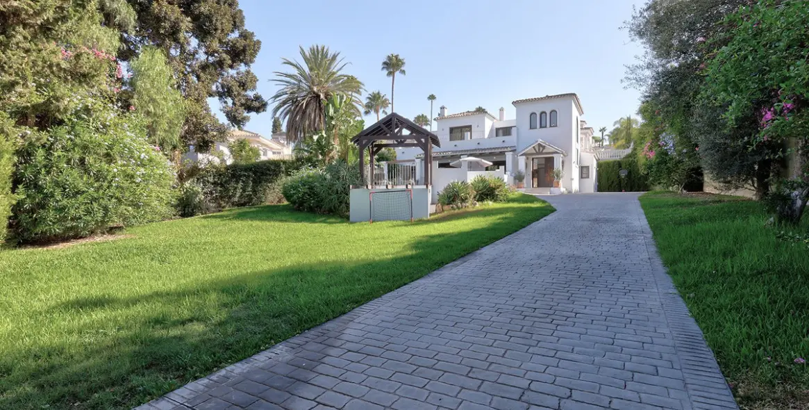 Venta de villa independiente en El Rosario 27