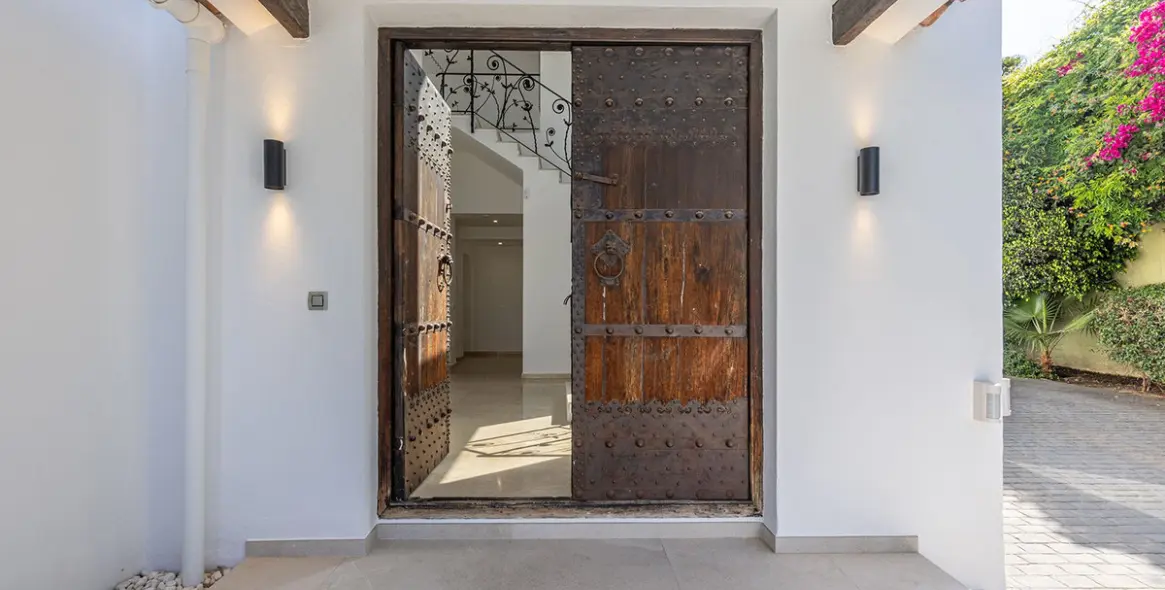 Sale of detached villa in El Rosario 3